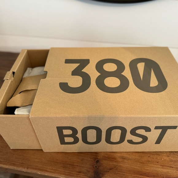Yeezy Boost 380 - Picture 10 of 10